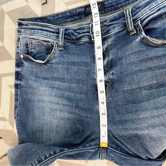 Judy Blue Addison Mid Rise Cuffed or Uncuffed Boyfriend fit size 15/32 - Picture 7 of 11